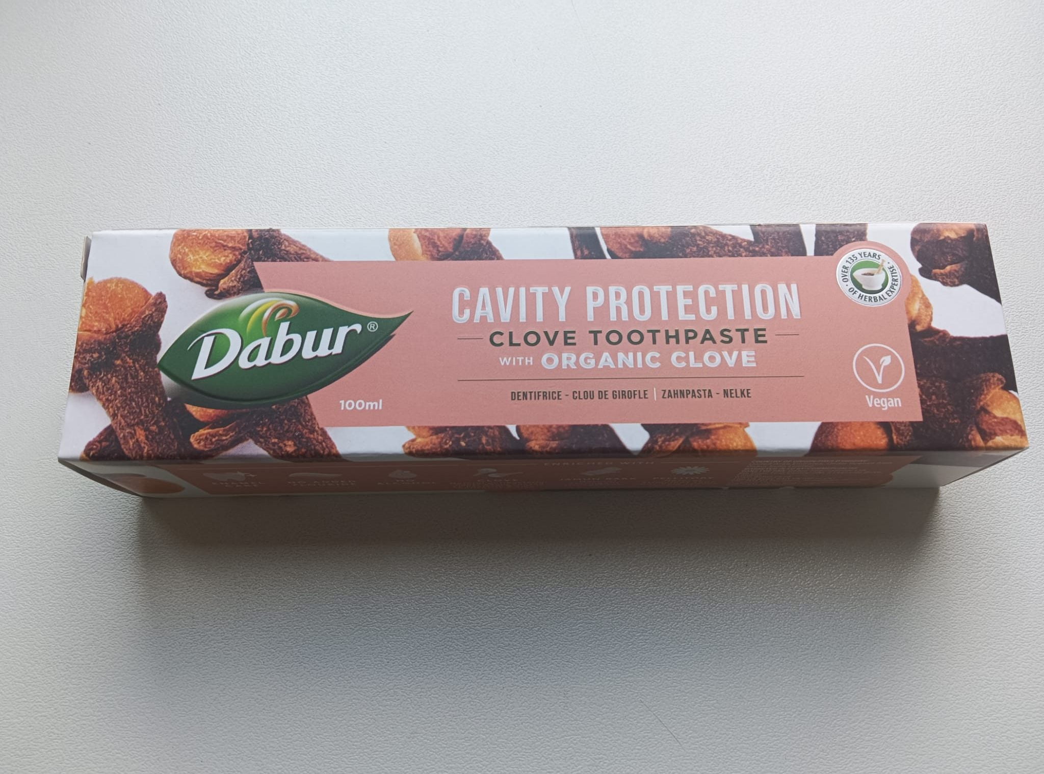 Dabur Clove krustnagliņu zobu pasta